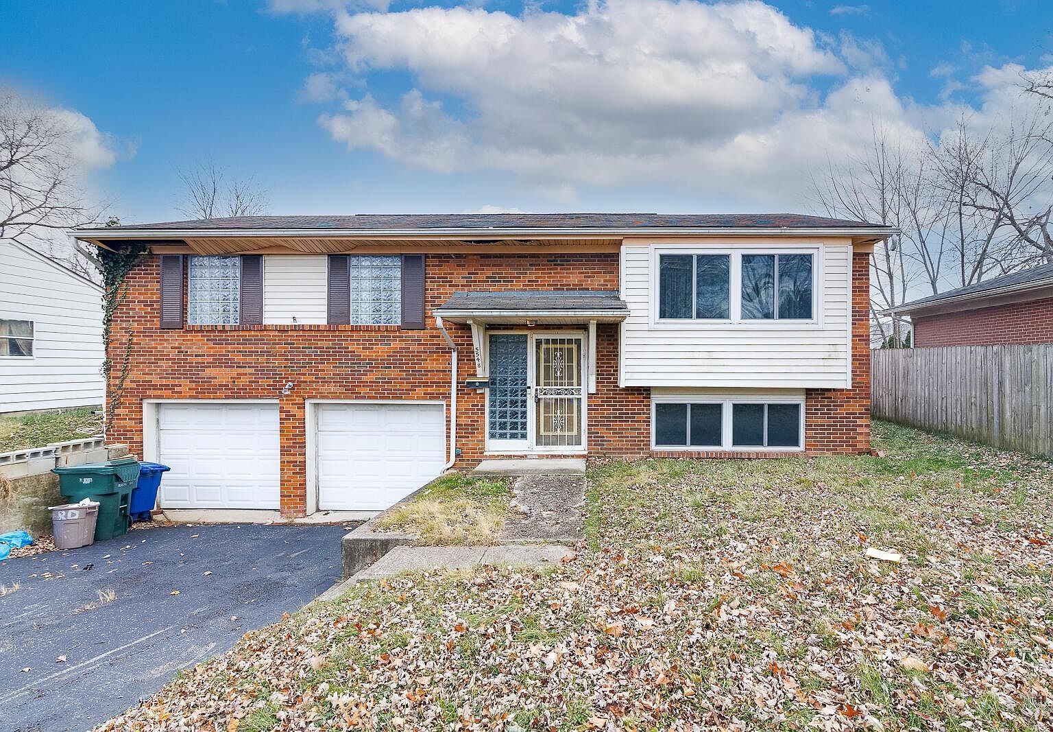 5548 Roche Dr Columbus, OH 43229 - Thumbnail 2