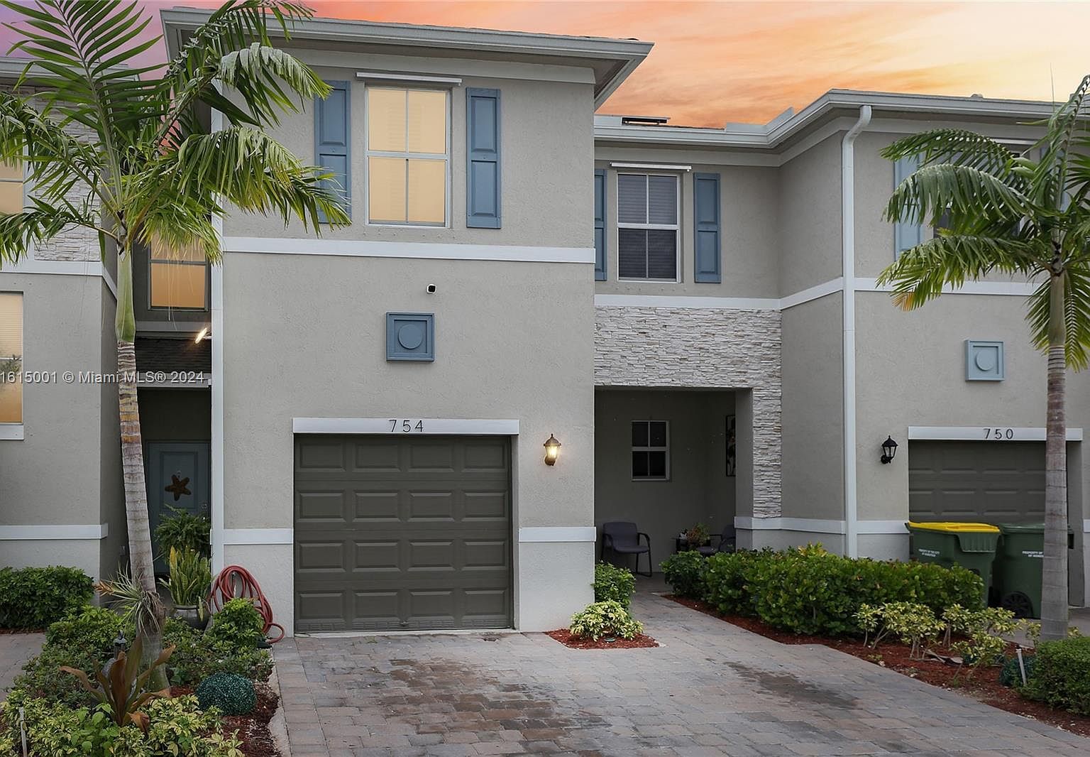 754 SE 19th St Homestead, FL 33034 - Thumbnail 2