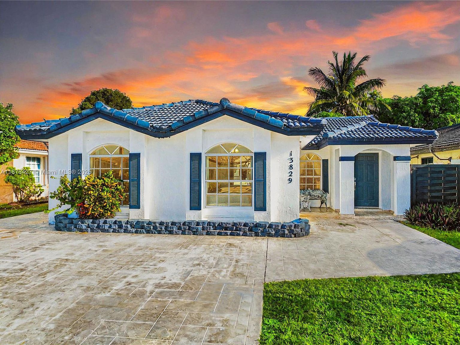 13829 SW 157th Ter Miami, FL 33177 - Thumbnail 2