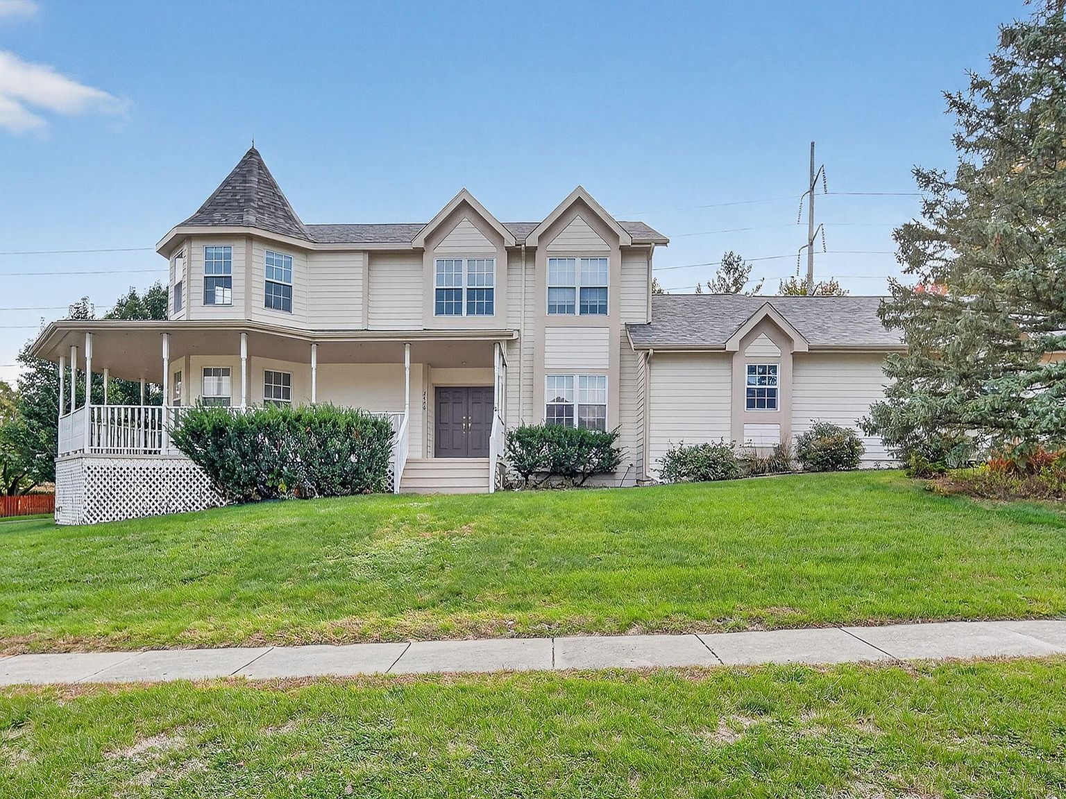 2400 Ridgetop Cir Ames, IA 50014 - Thumbnail 2