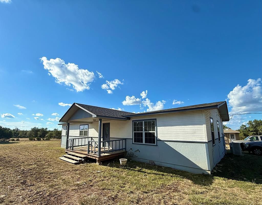 281 Oak Rd Harper, TX 78631 - Thumbnail 2