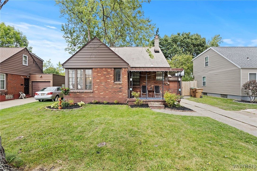 178 Cleveland Dr Cheektowaga, NY 14215 - Thumbnail 2