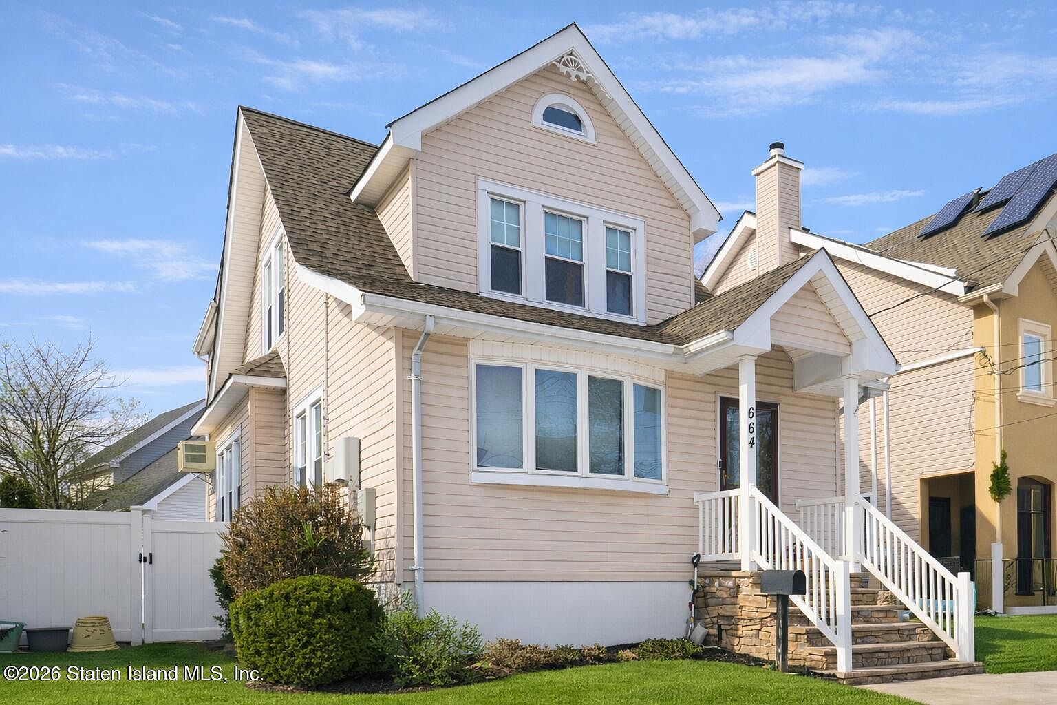 664 Annadale Rd Staten Island, NY 10312 - Thumbnail 2