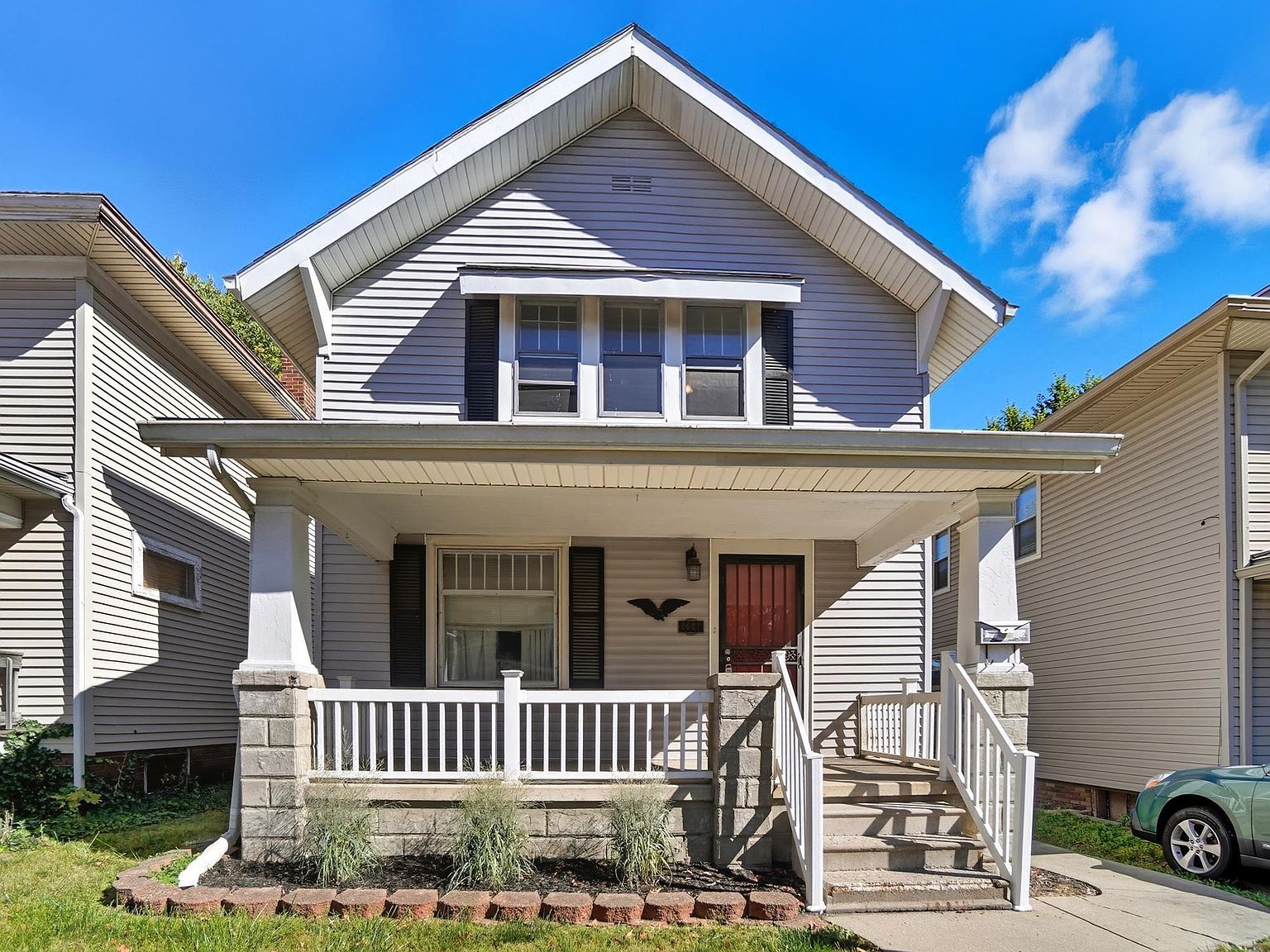 2027 Thompson Ave Fort Wayne, IN 46802 - Thumbnail 2