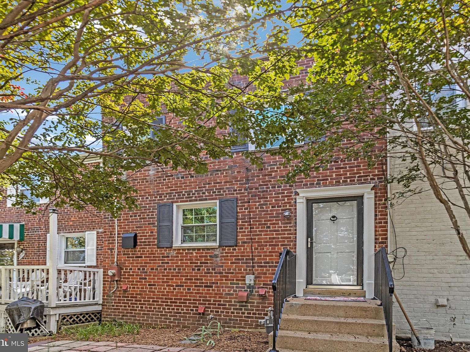210 Aspen St Alexandria, VA 22305 - Thumbnail 2