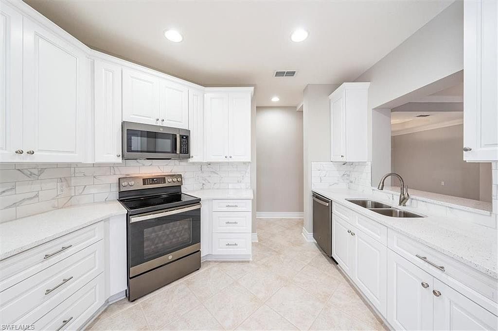 5051 Indigo Bay Blvd UNIT 102 Estero, FL 33928 - Thumbnail 2