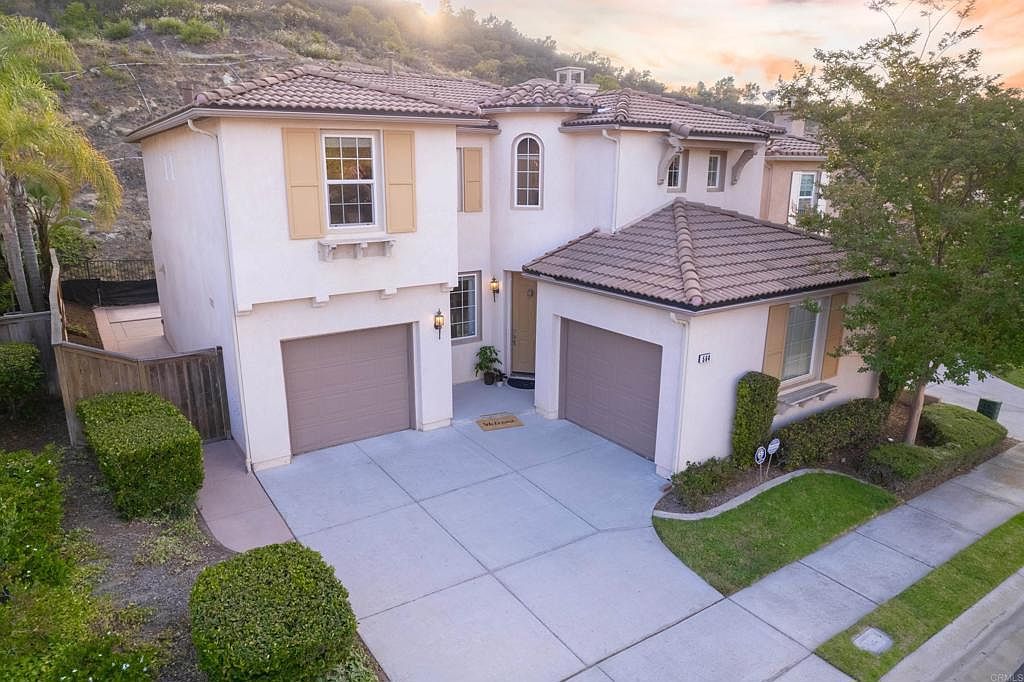 564 Via Del Caballo San Marcos, CA 92078 - Thumbnail 2