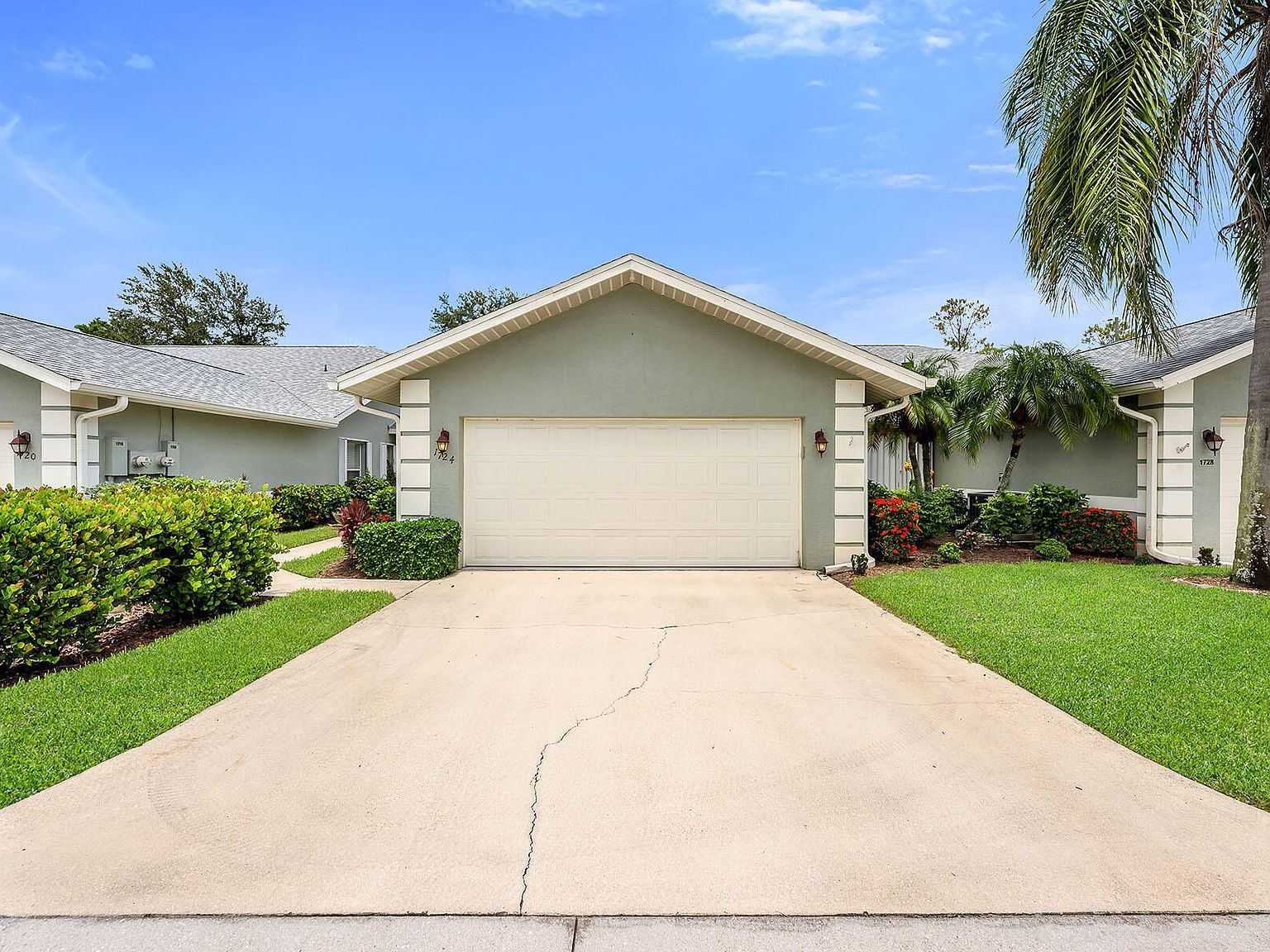 1724 Royal Cir #901 Naples, FL 34112 - Thumbnail 2