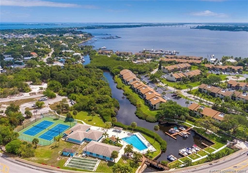 1501 NE 13th Ter APT H1 Jensen Beach, FL 34957 - Thumbnail 2