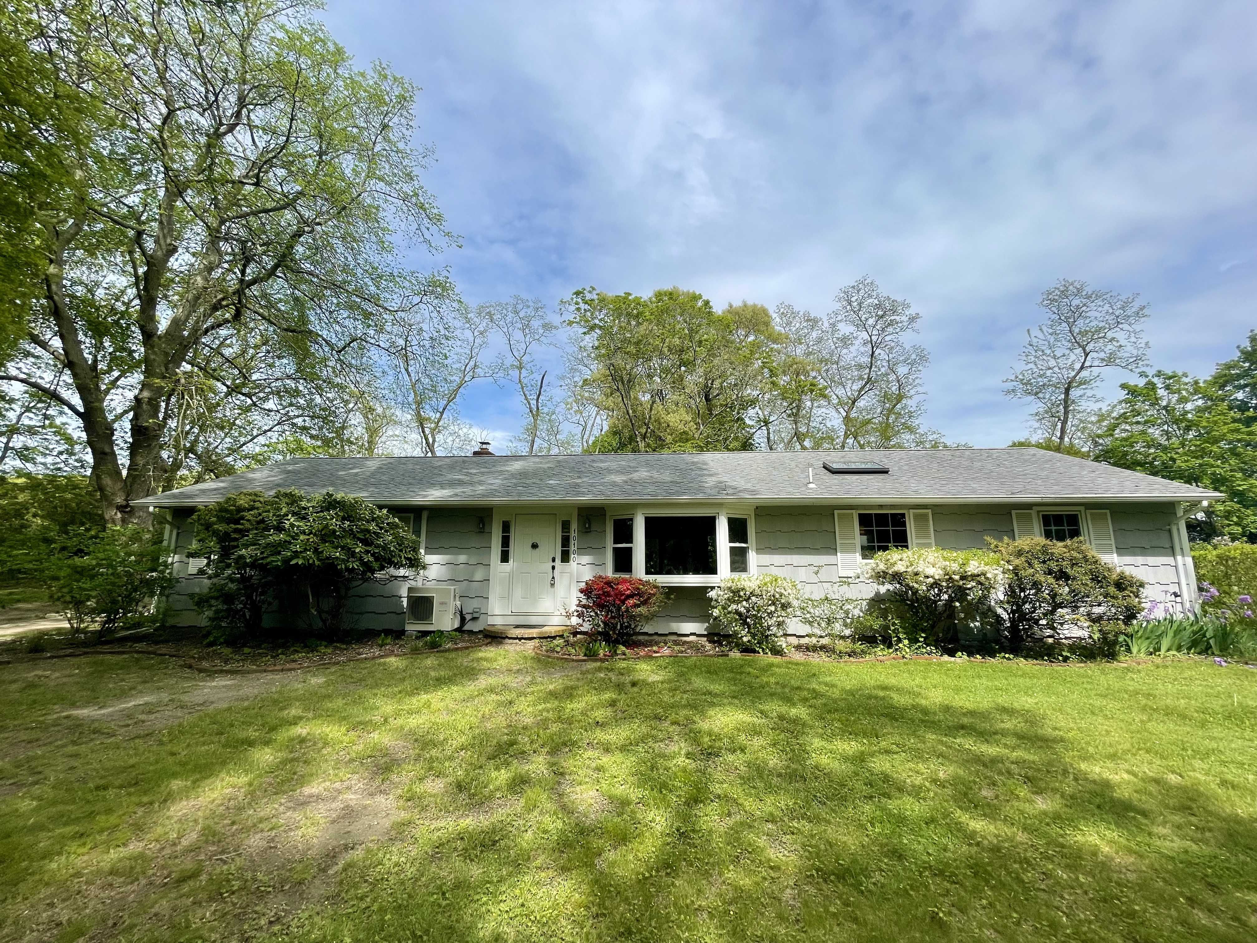 10100 New Suffolk Avenue, Cutchogue, NY, USA, 11935  | Single Family