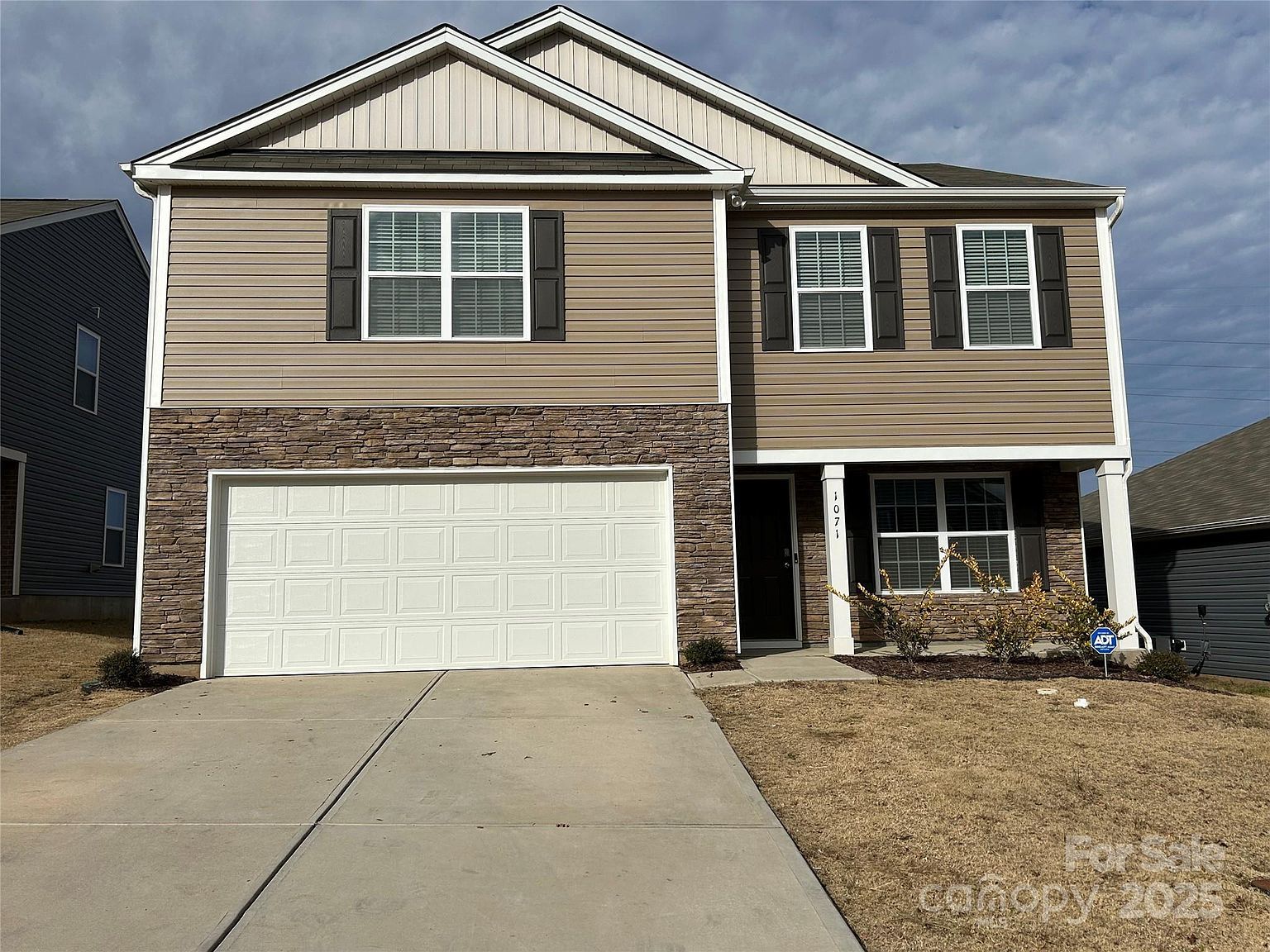 1071 Foxberry Ln Maiden, NC 28650 - Thumbnail 2