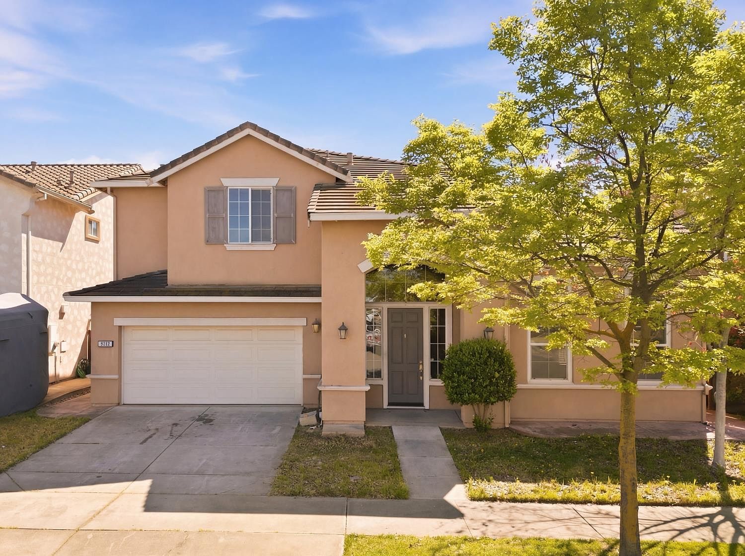 2153 Saddlebrook Way Oakdale, CA 95361 - Thumbnail 2