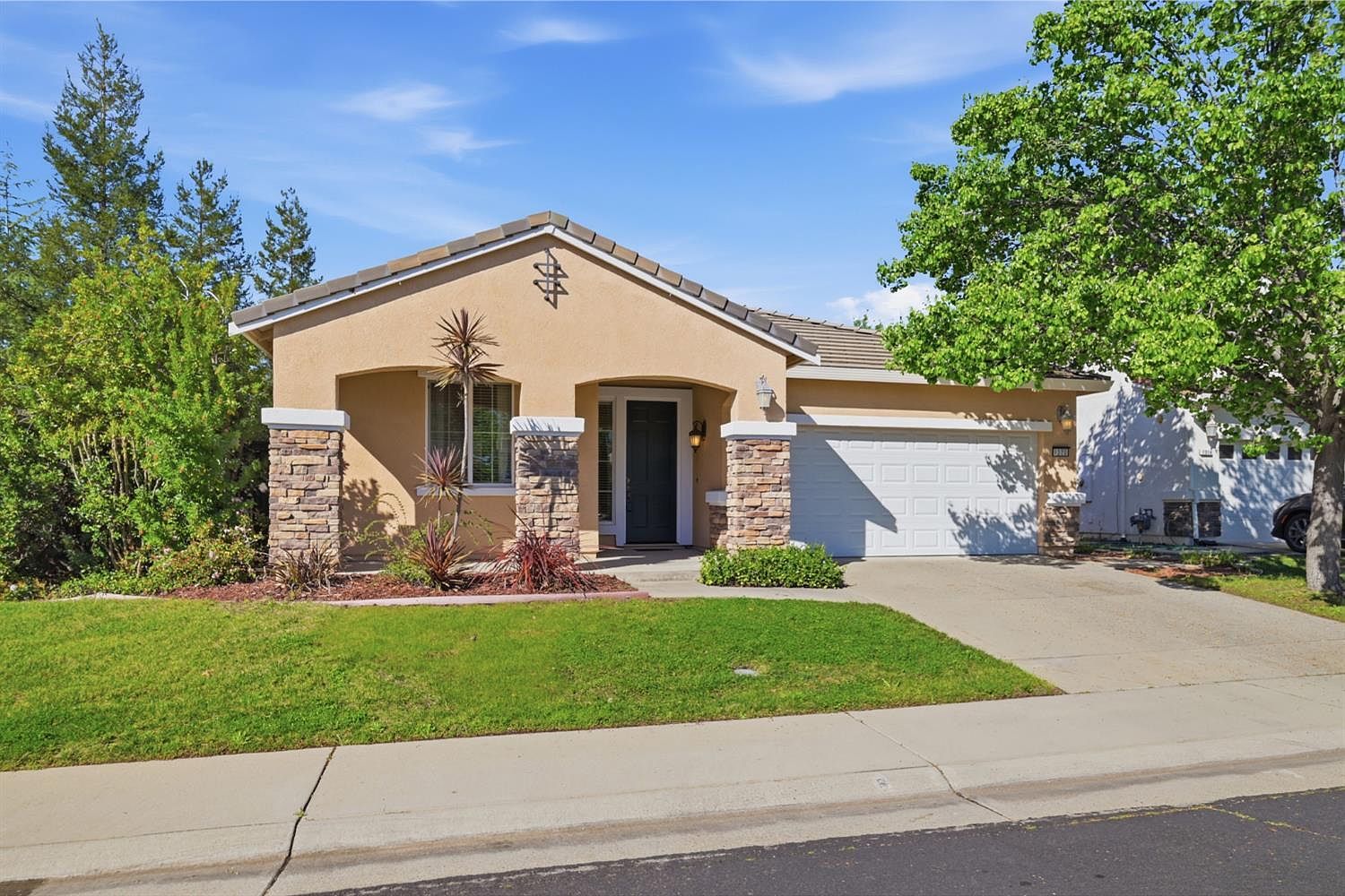 1320 Stoney Cross Ln Lincoln, CA 95648 - Thumbnail 2