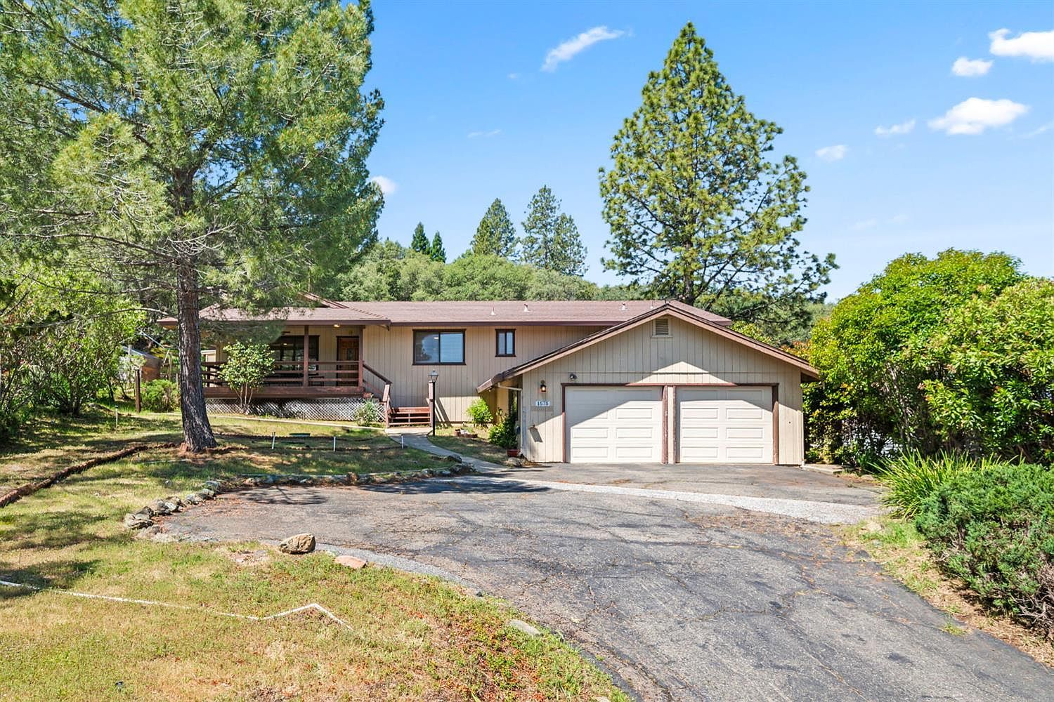 1575 American River Trl Cool, CA 95614, 95614