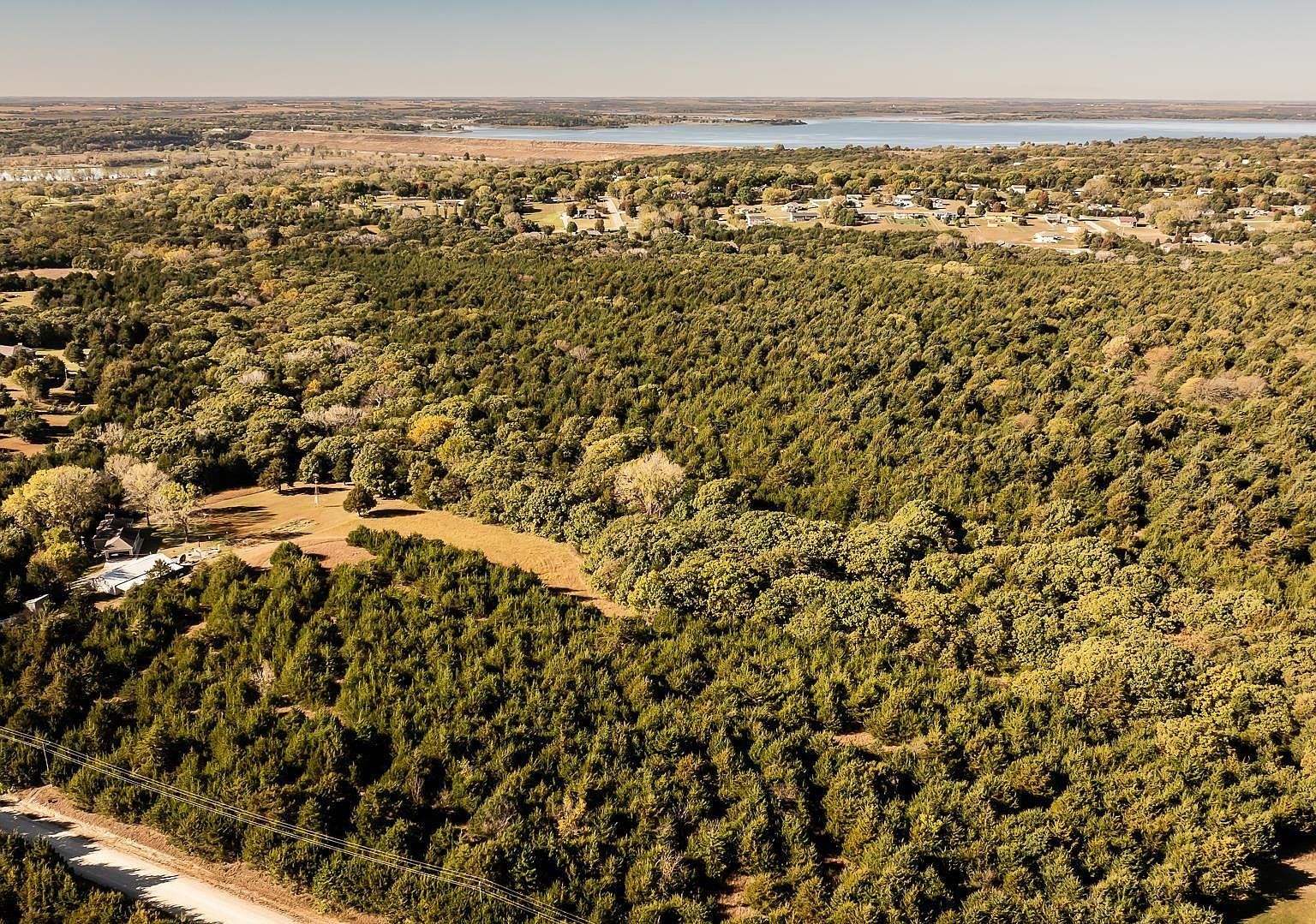 7400 Hillside Cir Milford, KS 66514 - Thumbnail 2