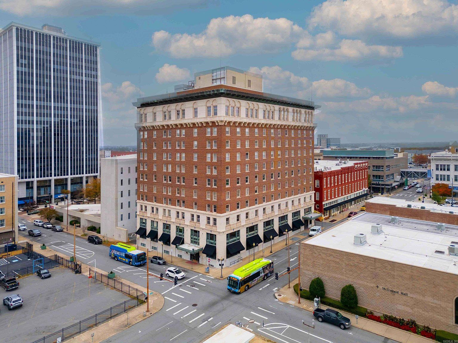 523 Louisiana St APT 9E Little Rock, AR 72201 - Thumbnail 2