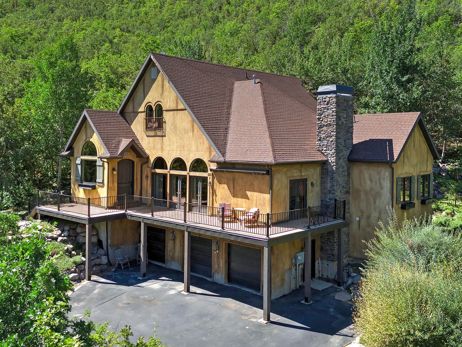 4436 E Kenbridge Ct Emigratn Cyn, UT 84108 - Thumbnail 2