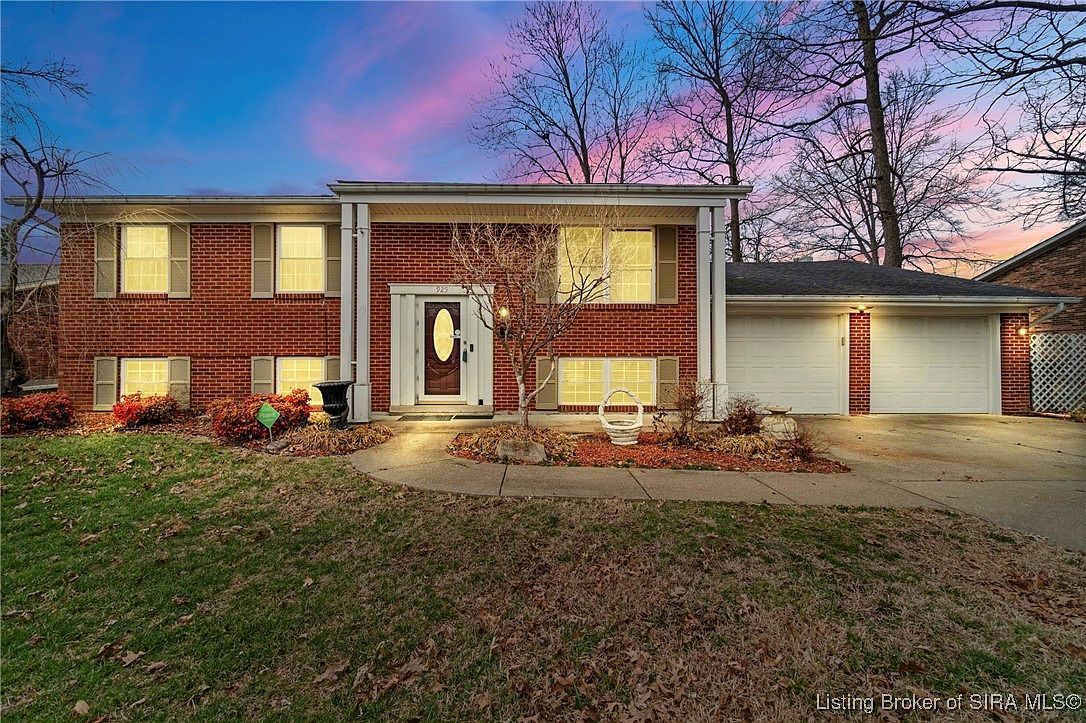 925 Redwood Dr Clarksville, IN 47129 - Thumbnail 2