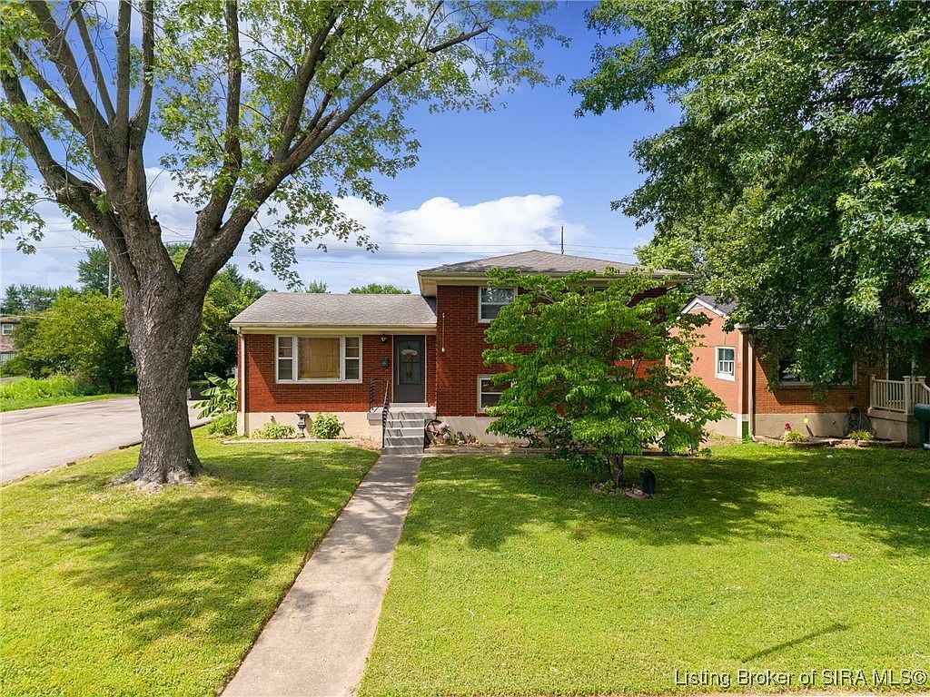 211 Sherwood Ct Clarksville, IN 47129 - Thumbnail 2