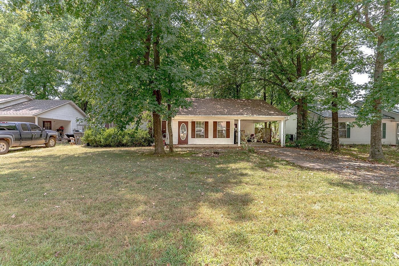 1302 Walker St Paragould, AR 72450 - Thumbnail 2