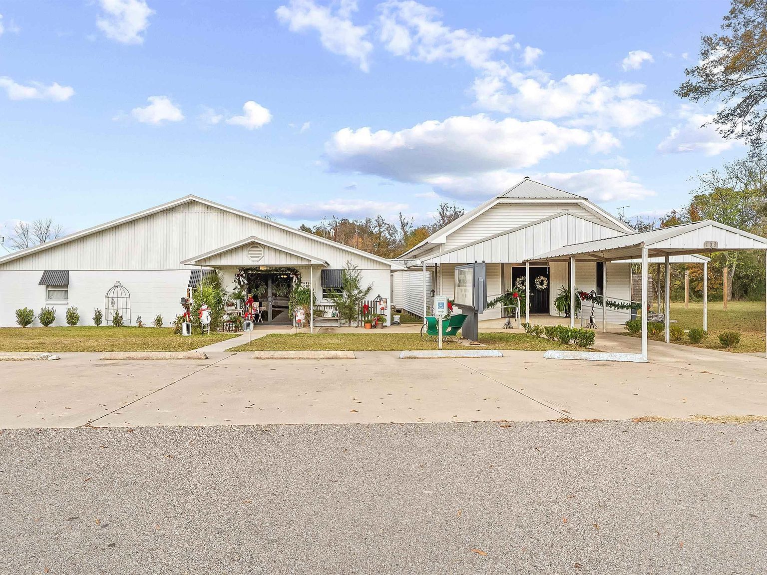 808 Broad St Winthrop, AR 71866 - Thumbnail 2