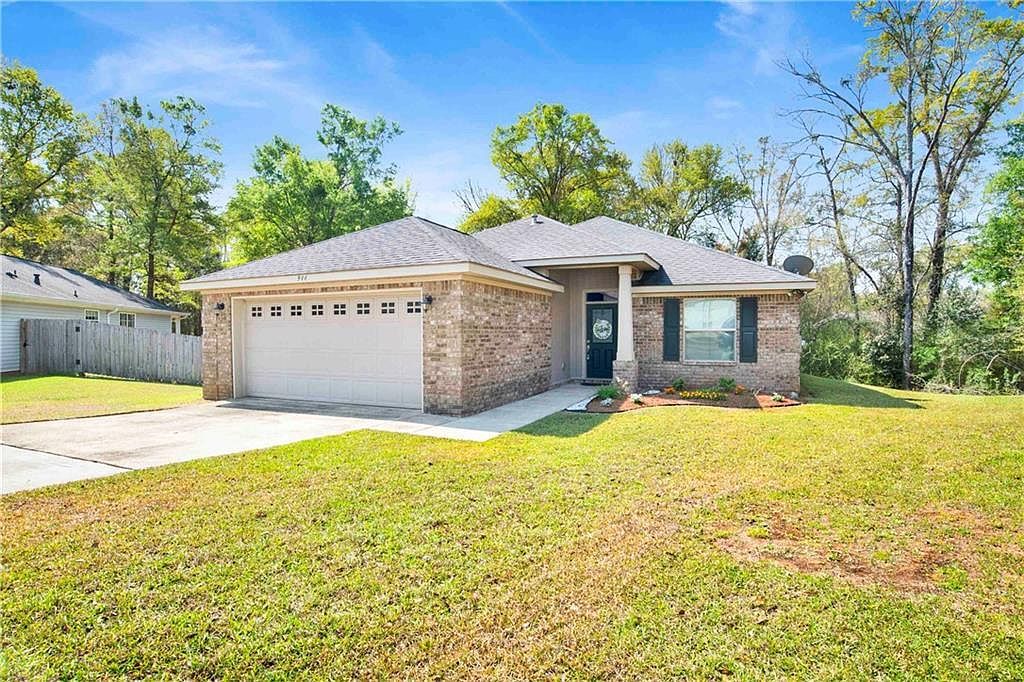 944 Parliament Ct Mobile, AL 36695  | Single Family