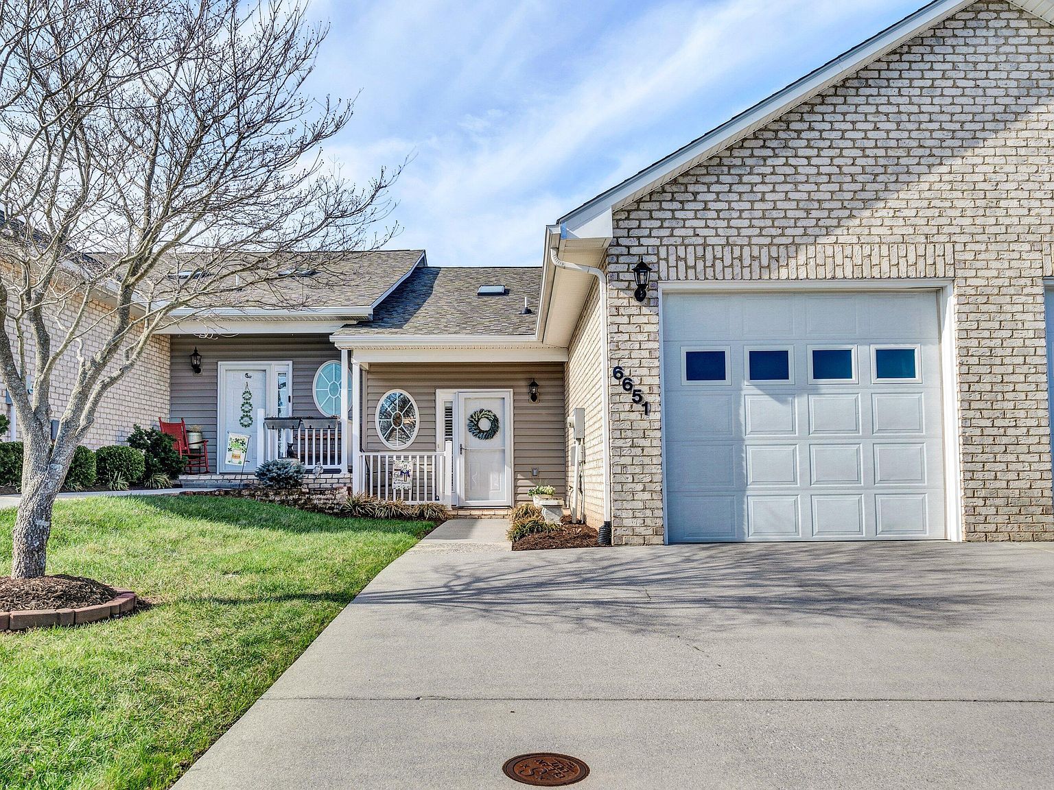 6651 Stonelyn Cottage Ct Roanoke, VA 24019 - Thumbnail 2