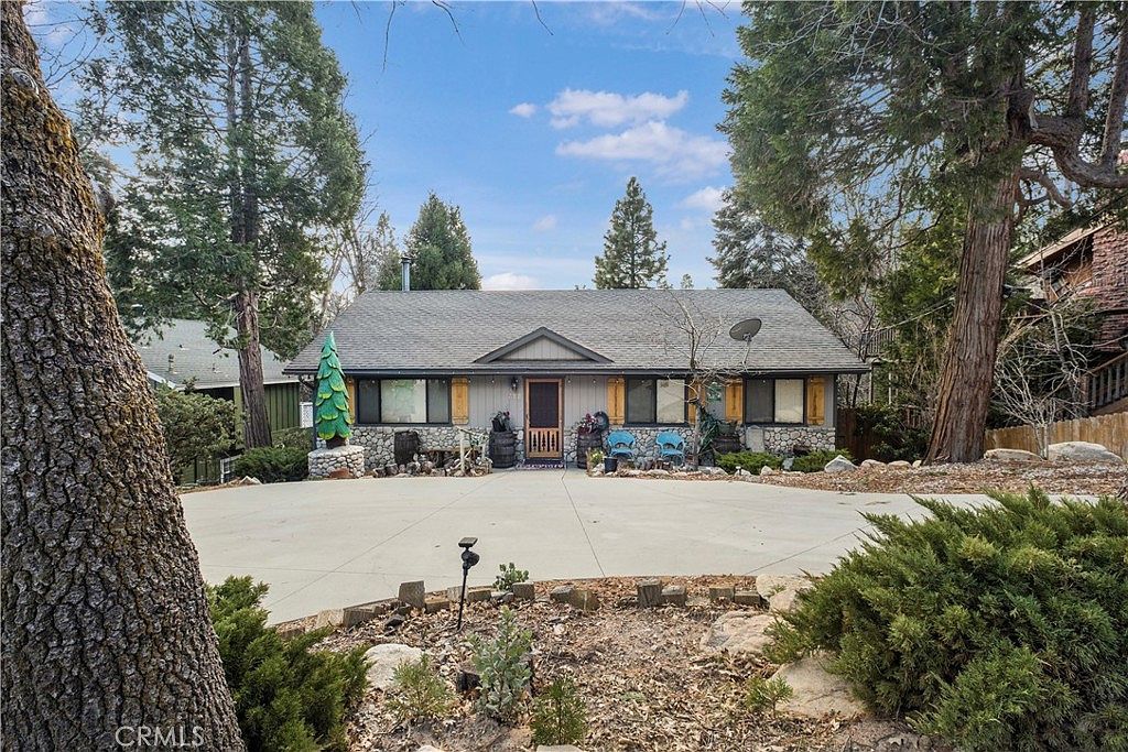 352 Cedarbrook Dr Twin Peaks, CA 92391 - Thumbnail 2