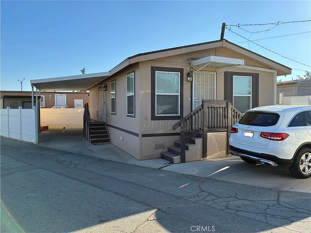 1460 E 6th St #4 Beaumont, CA 92223 - Thumbnail 2