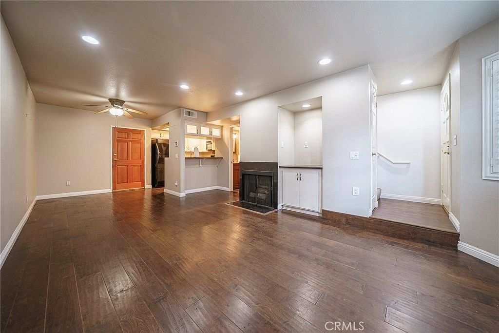 13919 Arthur Ave APT 22 Paramount, CA 90723 - Thumbnail 2