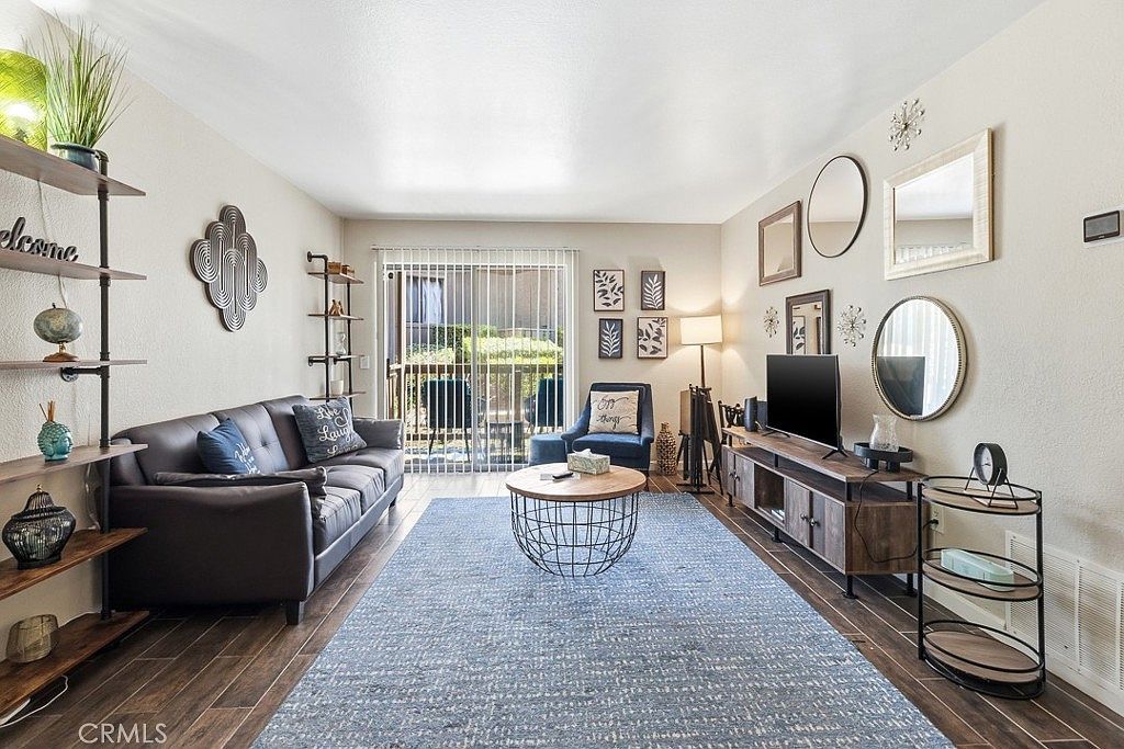 1265 Kendall Dr APT 1015 San Bernardino, CA 92407 - Thumbnail 2