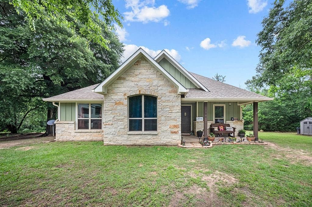904 Starnes Cir Colmesneil, TX 75938 | Single Family