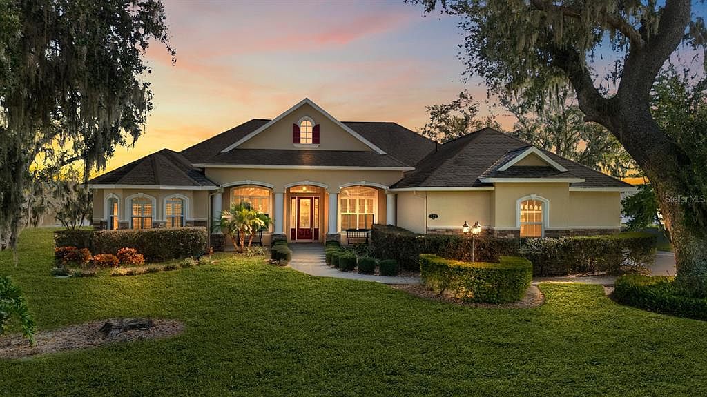 827 John Cressler Dr Seffner, FL 33584 - Thumbnail 2