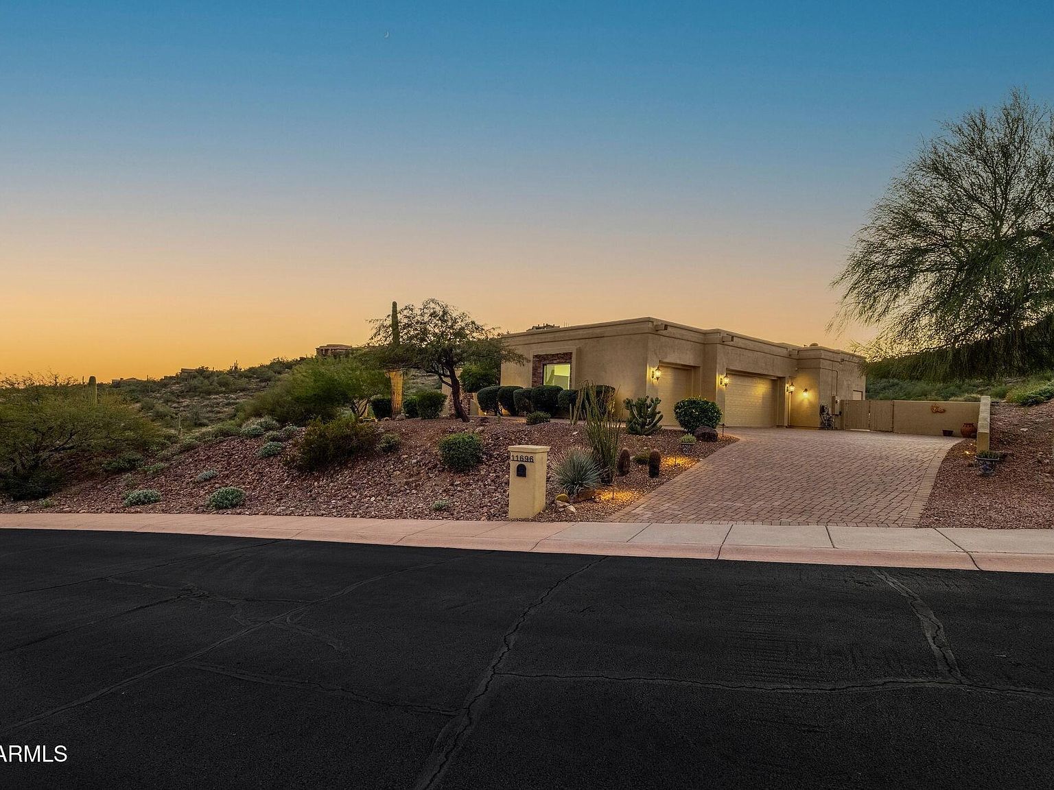 11696 N Sunset Vista Dr Fountain Hills, AZ 85268 - Thumbnail 2