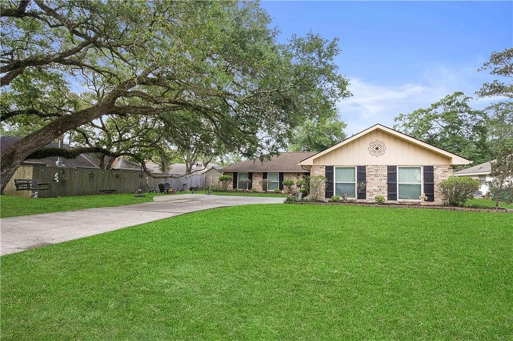 553 Manchester Dr Slidell, LA 70461 - Thumbnail 2