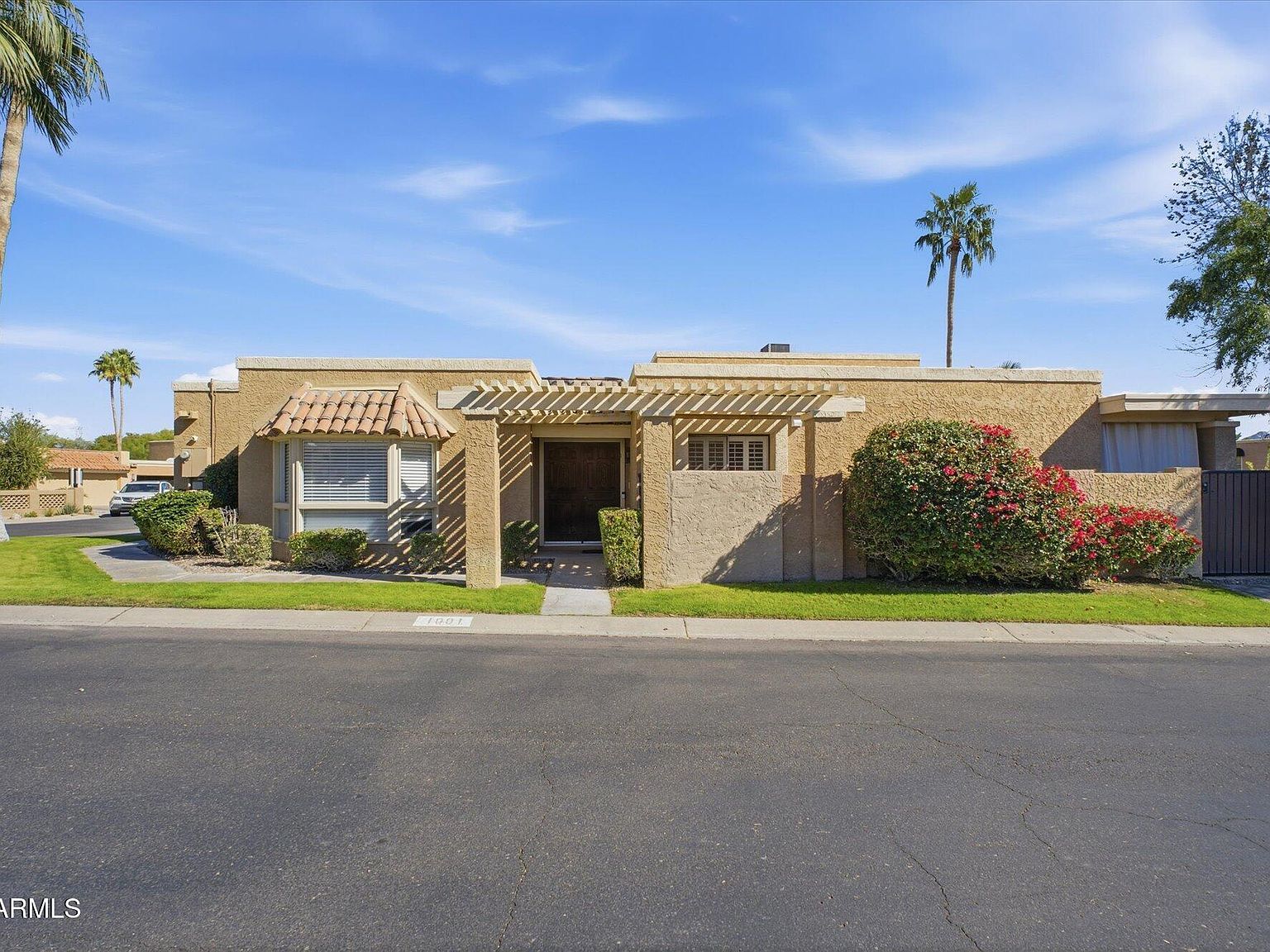 1001 E Becker Ln Phoenix, AZ 85020 - Thumbnail 2