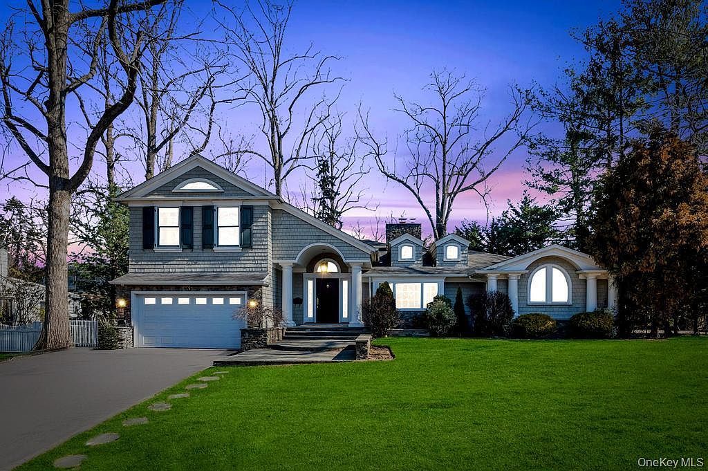 3 School House Ln Great Neck, NY 11020 - Thumbnail 2