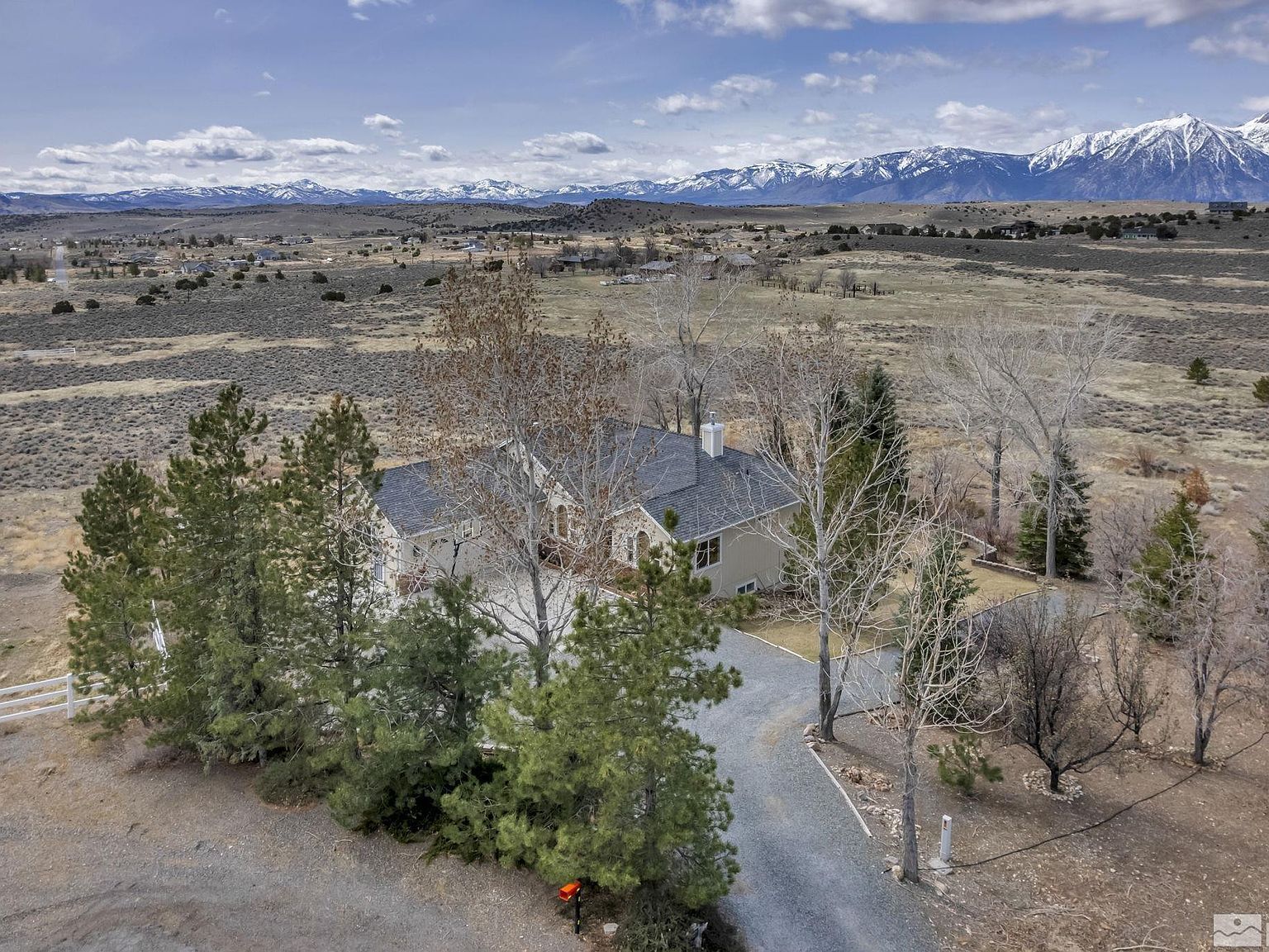 1568 Barker Ct Gardnerville, NV 89410 - Thumbnail 2