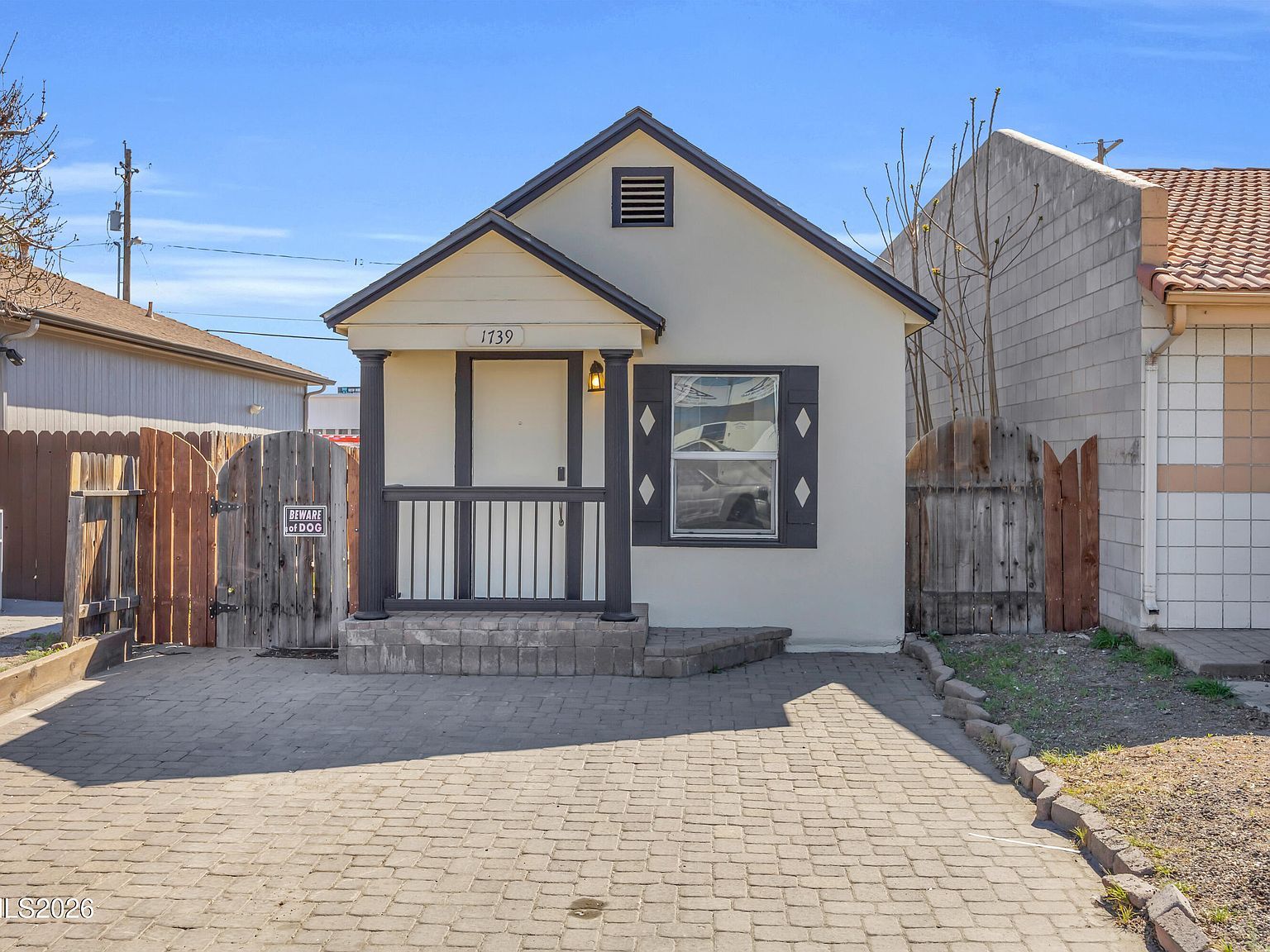 1739 Hymer Ave Sparks, NV 89431 - Thumbnail 2