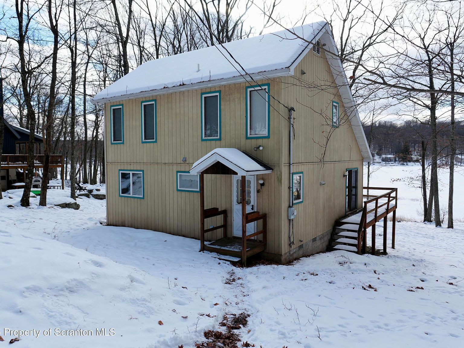 113 E Shore Dr Hawley, PA 18428 - Thumbnail 2