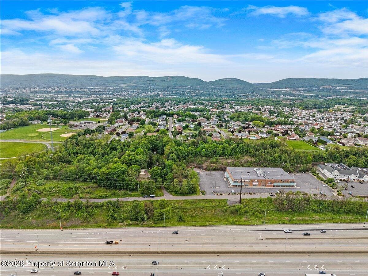 Meade St Dunmore, PA 18512, 18512
