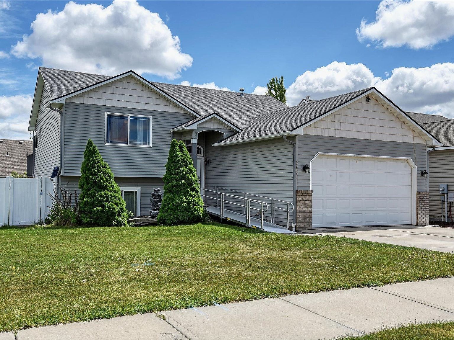 9908 N Orchard Ln Spokane, WA 99208 - Thumbnail 2