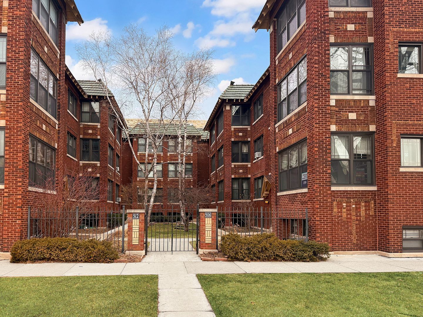 510 Madison St APT 3S Oak Park, IL 60302 - Thumbnail 2