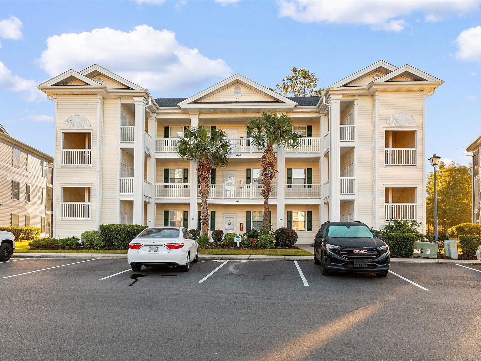 636 River Oaks Dr APT 49I Myrtle Beach, SC 29579 - Thumbnail 2