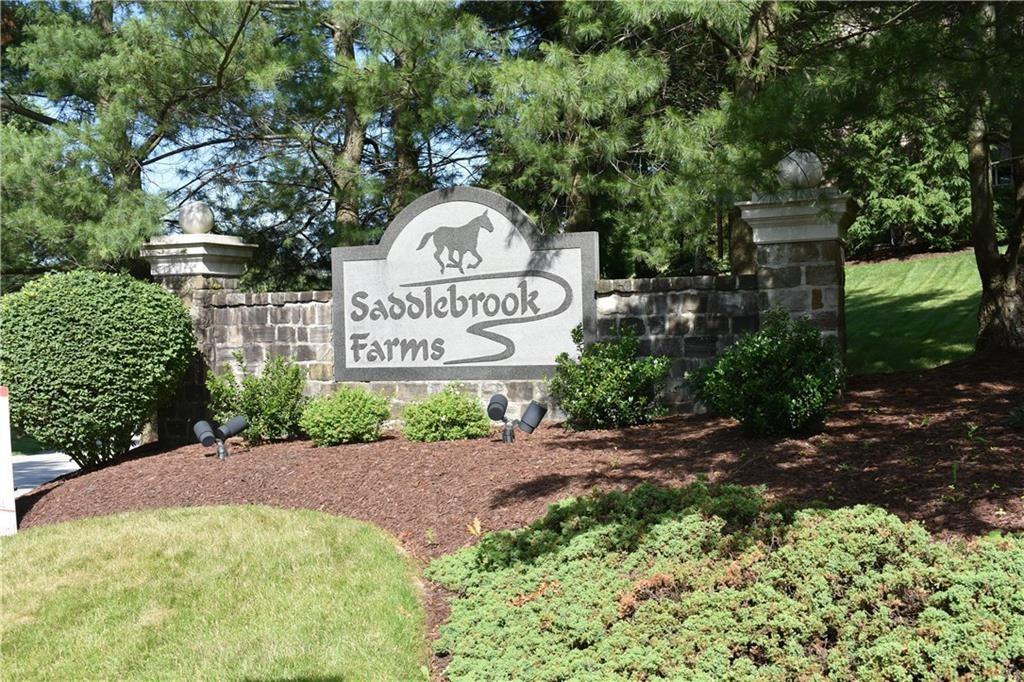 279 Palomino Drive, Bethel Park, PA, USA - Thumbnail 2