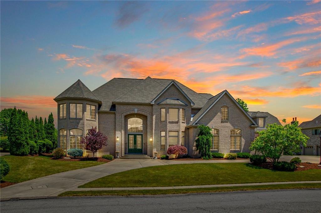 8050 Sherwood Dr - Thumbnail 2