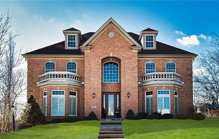 316 Buckingham Drive - Thumbnail 2