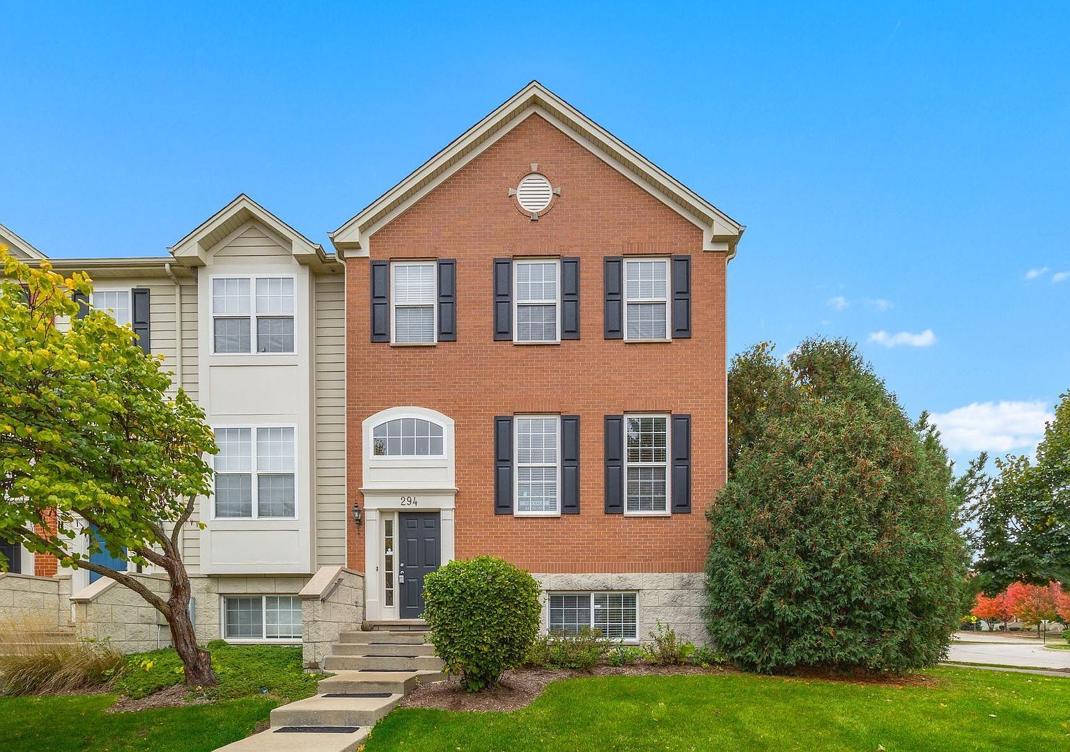 294 Comstock Dr UNIT 294 Elgin, IL 60124 - Thumbnail 2