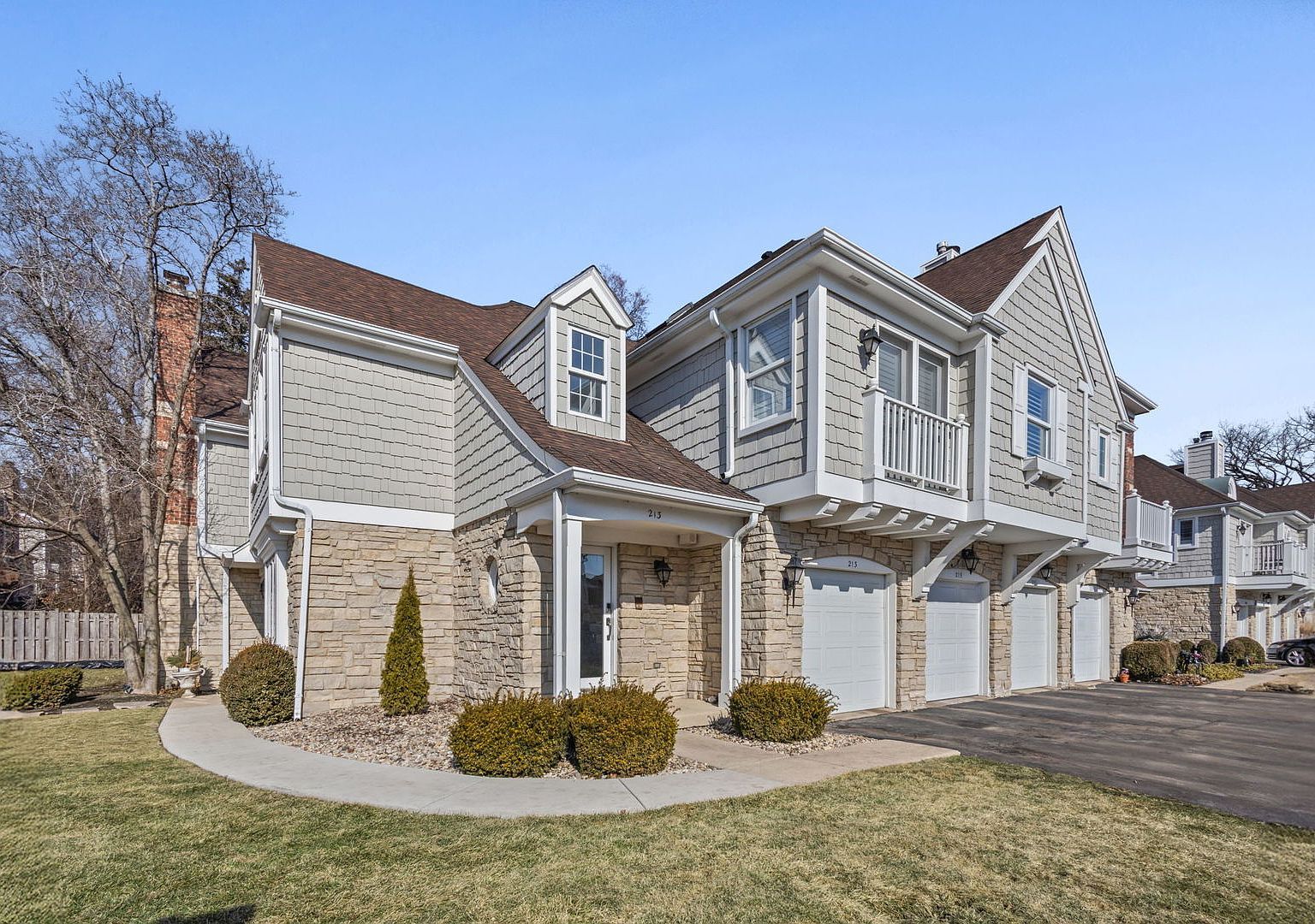 (undisclosed Address) Hinsdale, IL 60521 - Thumbnail 2