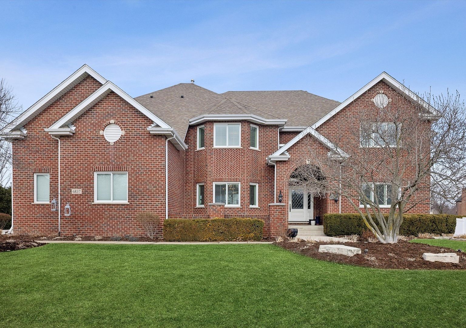 6837 Fieldstone Dr Burr Ridge, IL 60527  | Single Family